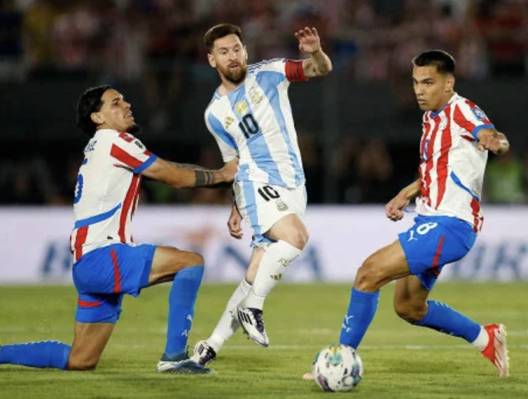 PARAGUAY SORPRENDE A ARGENTINA (2-1) Y GANA TERRENO EN LA ELIMINATORIA MUNDIALISTA